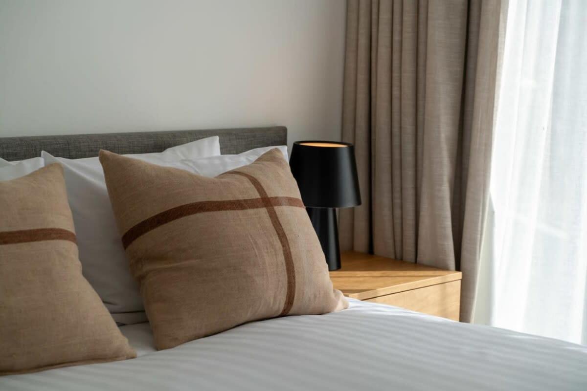Alps And Lake Retreat Wanaka Albert Town Екстер'єр фото