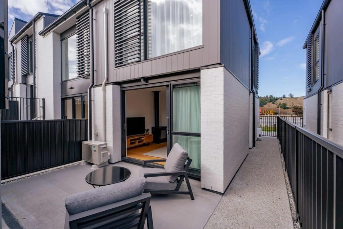 Alps And Lake Retreat Wanaka Albert Town Екстер'єр фото